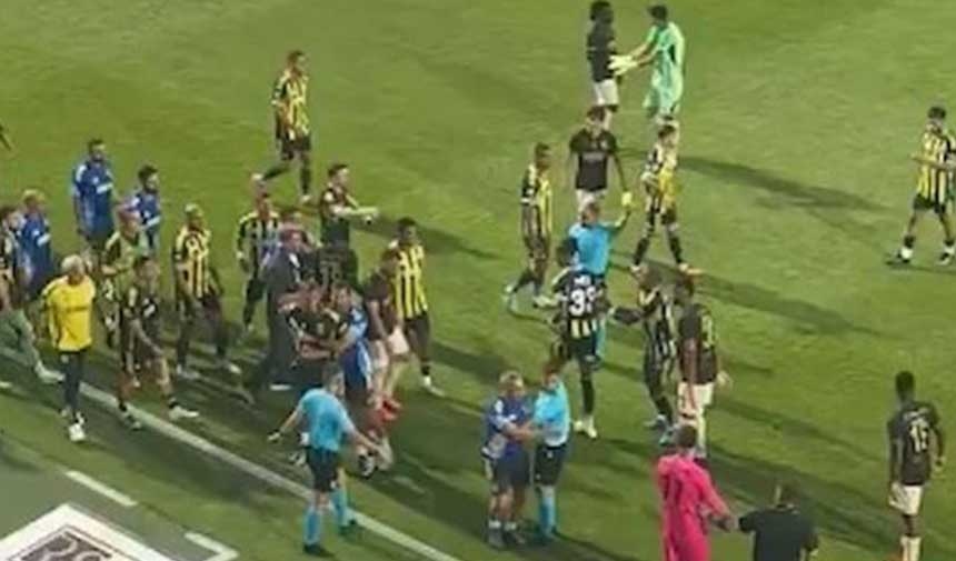 Fenerbahçes Freundschaftsspiel sorgte für Chaos auf dem Spielfeld