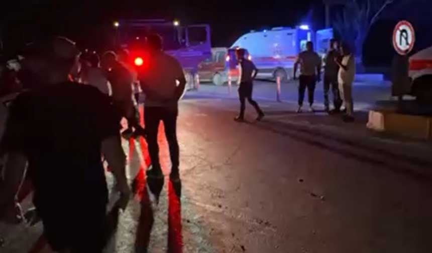 Un camión y un vehículo comercial ligero chocaron en Izmir; el desastre se evitó por poco
