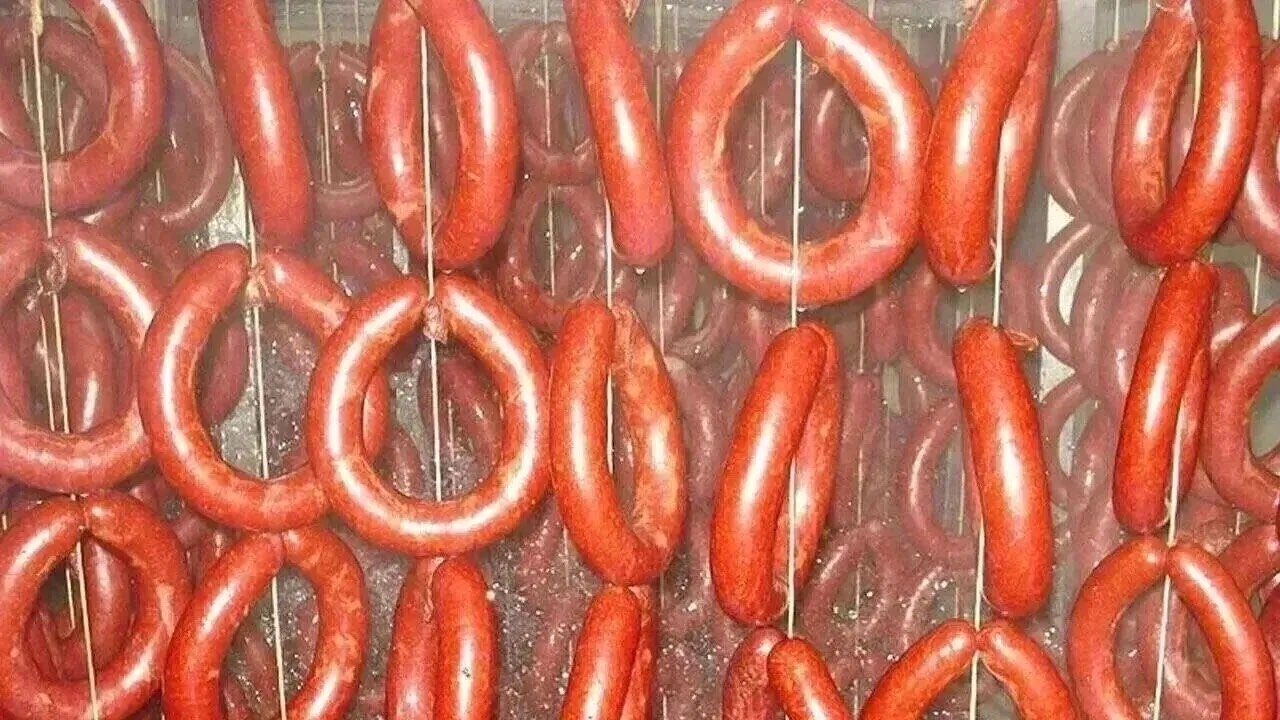 Évitez ces deux marques ! Regardez ce qu'elles vous donnent comme saucisses.