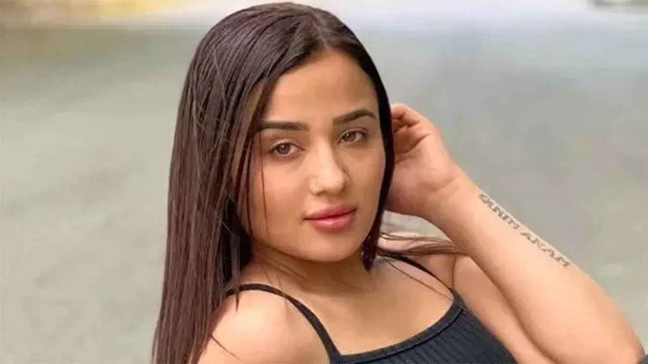 The social media phenomenon known as "Melek Azad" on TikTok was arrested
