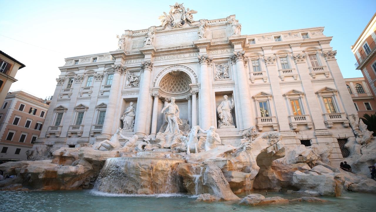 Drunk tourist season has begun in Italy: Entry to the Trevi Fountain has been banned for life