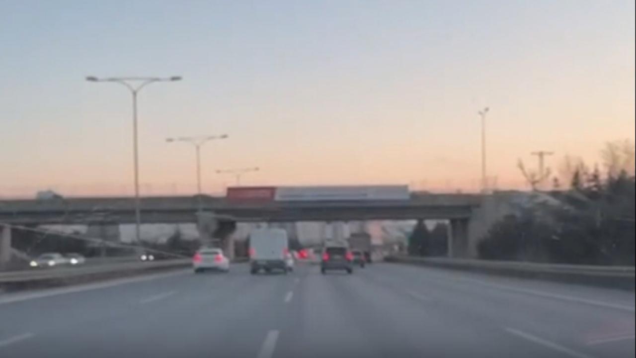 Le conducteur qui a provoqué l'accident et qui a tenté de s'échapper a été arrêté par des citoyens