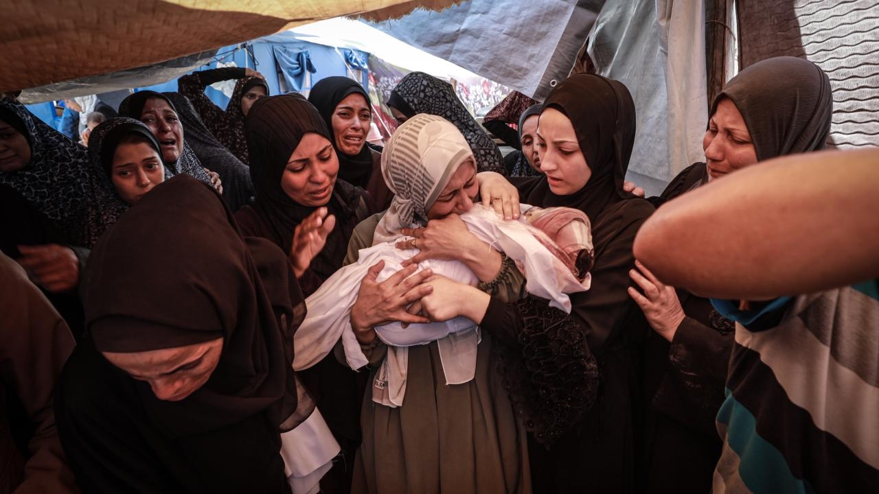 El genocida Israel ha asesinado a 85 palestinos desde ayer por la mañana.