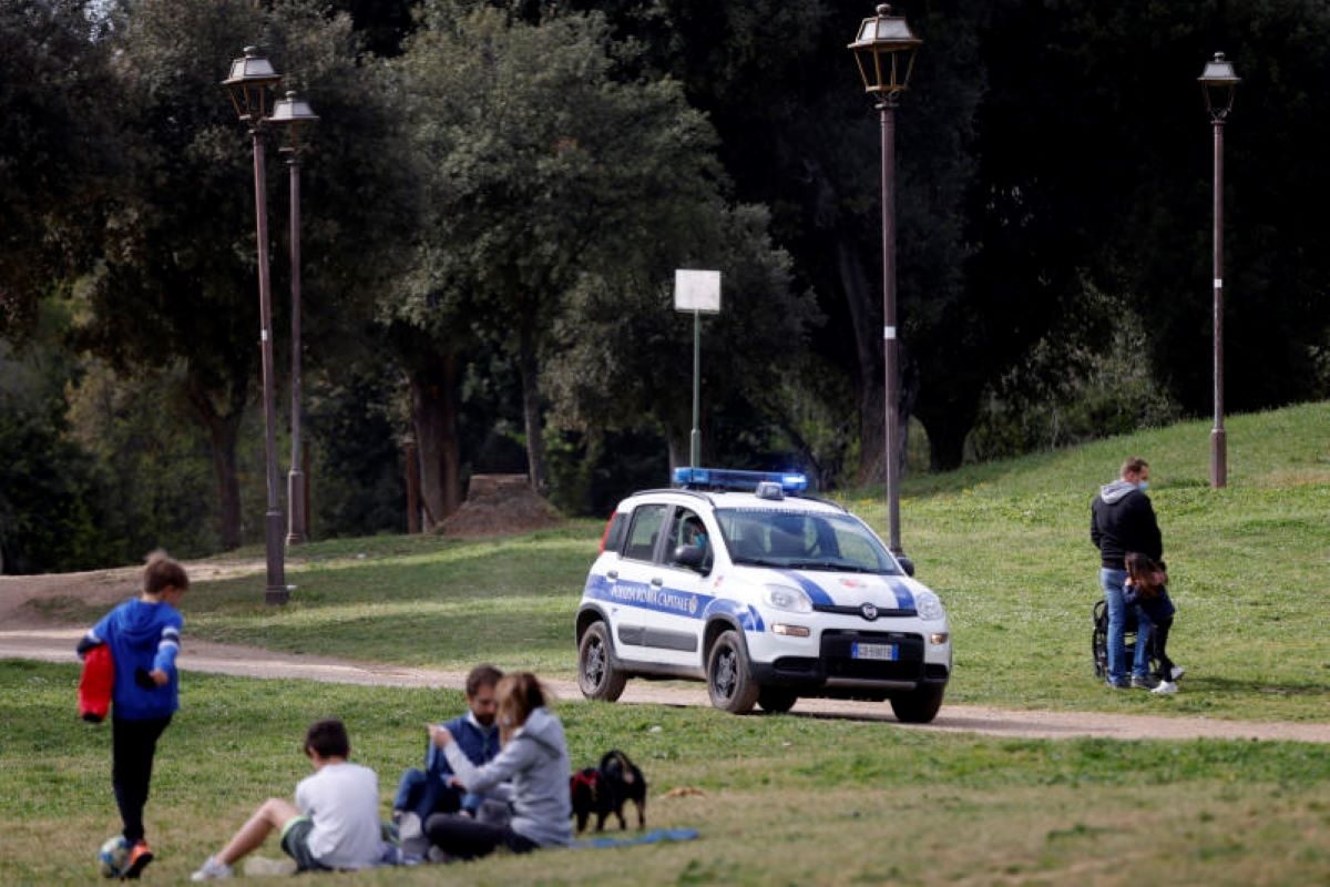 Roma'daki Villa Pamphili'de anne ve kızı öldü, tanıklar: "Bir adam sendeledi, elinde küçük bir bohça vardı"