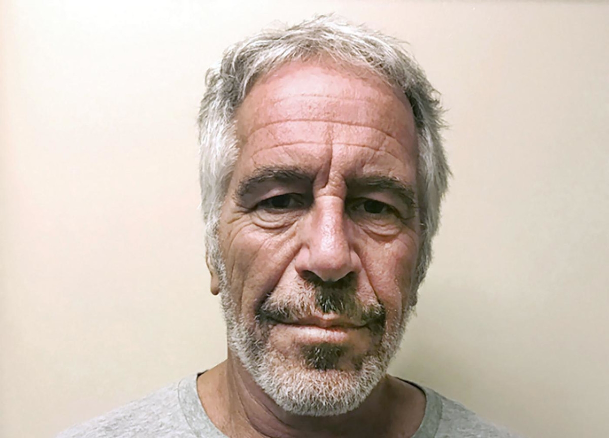 Epstein'ın kardeşi sessizliğini bozdu: "Trump hakkında onu mahvedebilecek şeyler biliyordu. İntihar etmedi, öldürüldü."