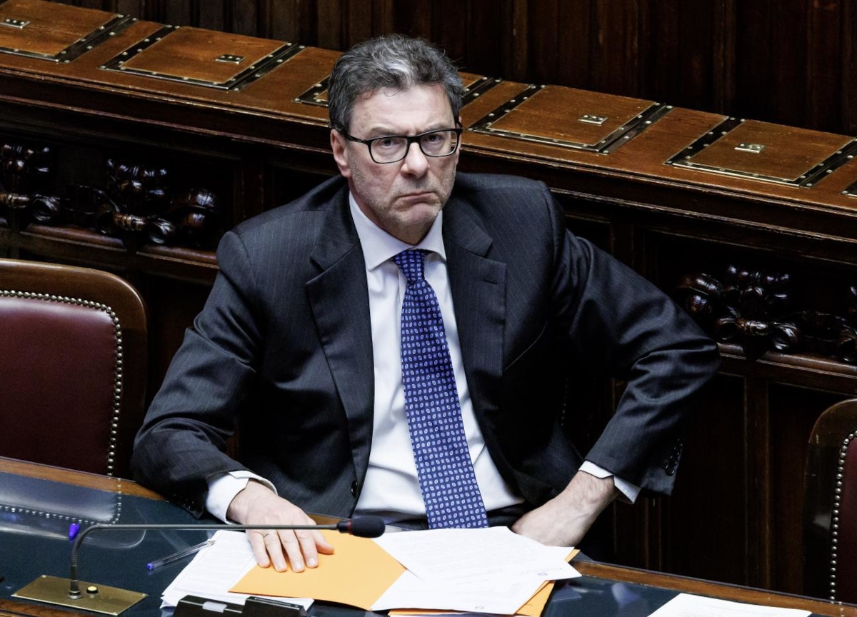 Tariffs, the game isn't over yet. Giorgetti: "Negotiations are underway on exemptions." Tajani: "15% is the best possible deal, but it takes time."