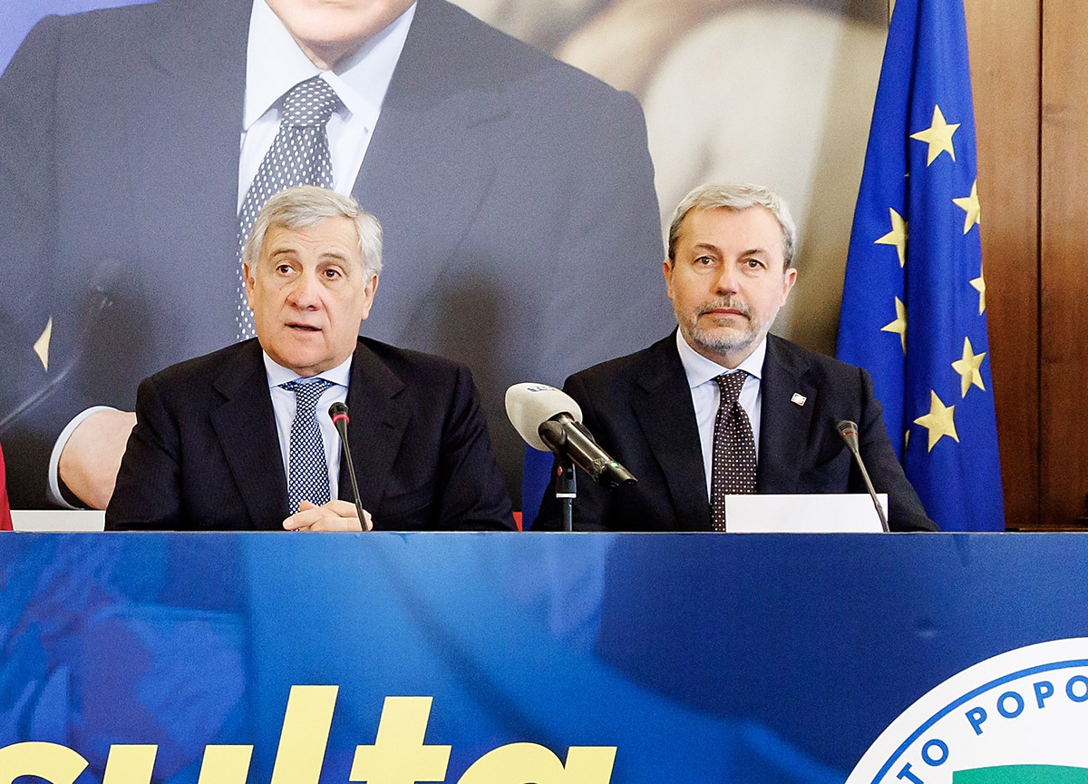 Ukrayna, Forza Italia: "Trump Putin'i 'haklı mı çıkarıyor'? O arabuluculuk arıyor. Ve barış için herkes bir şeylerden vazgeçmek zorunda kalacak"