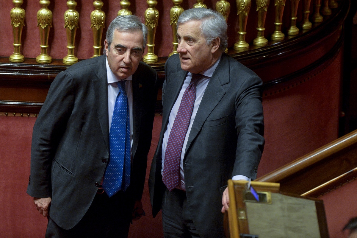 Dazi, Gasparri: "Trump difende gli stra-ricchi che pagano pochissimo. I giganti del web paghino una percentuale equa di tasse""