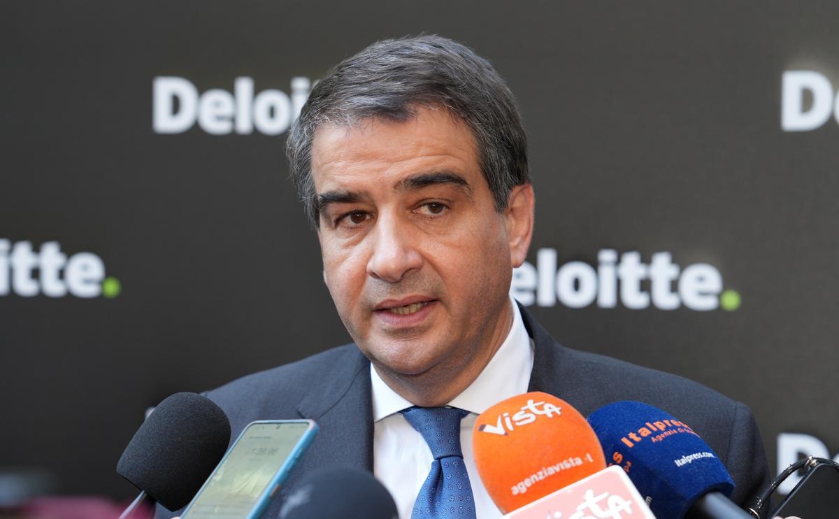 UE : Fitto, « un grand marché à renforcer, le maître mot est flexibilité » – Droits de douane ? « Optimiste quant aux négociations avec les États-Unis. Von der Leyen a déclaré que… » – Vidéos Affaritaliani.it