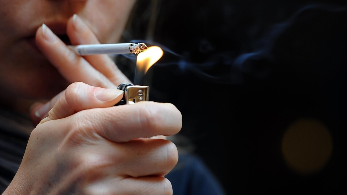 SPECIALE CONGRESSO AIOM. Ogni sigaretta ruba 20 minuti di vita, 25 miliardi di costi per il Servizio sanitario