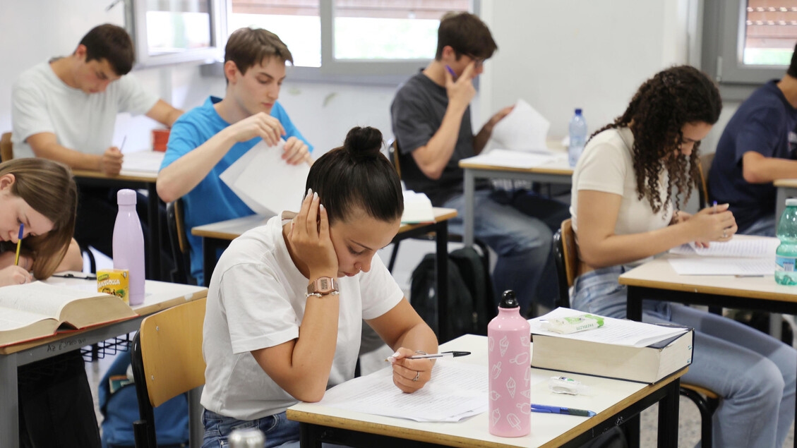 Les tests Invalsi 2025 commencent le 3 mars, les diplômés du secondaire commencent