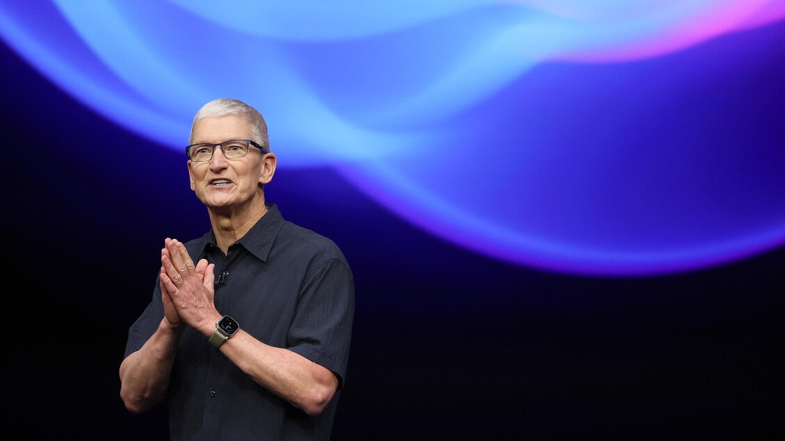 Cook, hoje estamos revelando novidades sobre o iPhone e os novos AirPods e Apple Watch.