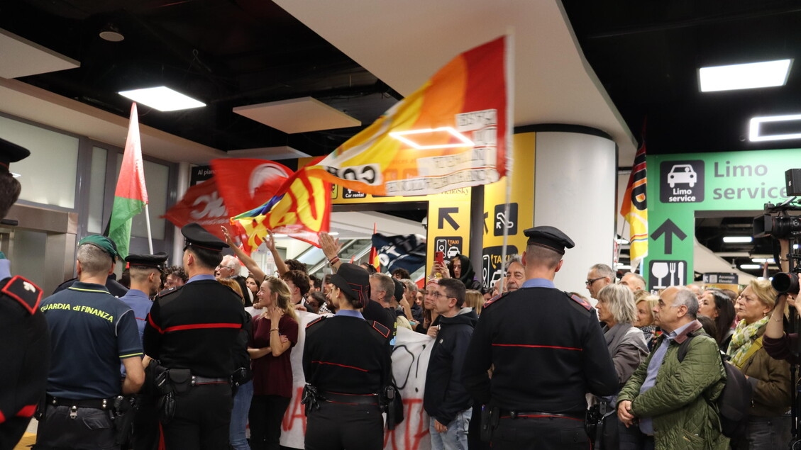 Ancona'nın gemisi yurda dönüyor: "Filo sadece Filistinliler içindir."