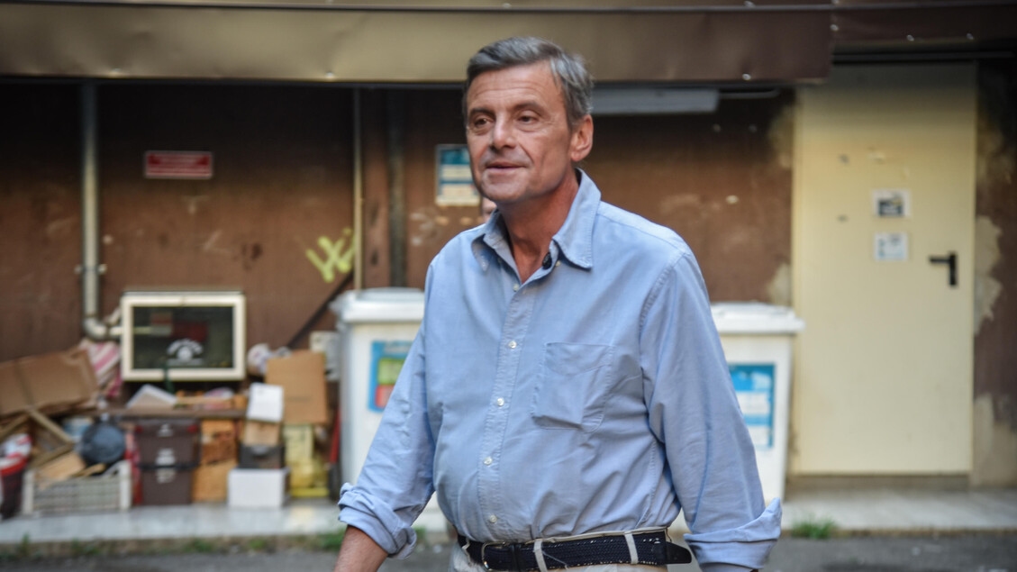 Calenda, popieramy Decaro, nie rozumiem, na co czeka Partia Demokratyczna.