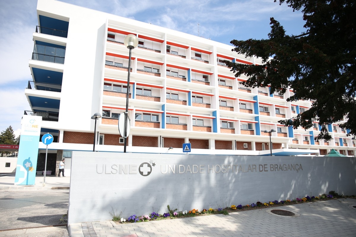 Un hombre resultó gravemente herido tras ser atacado con un hacha