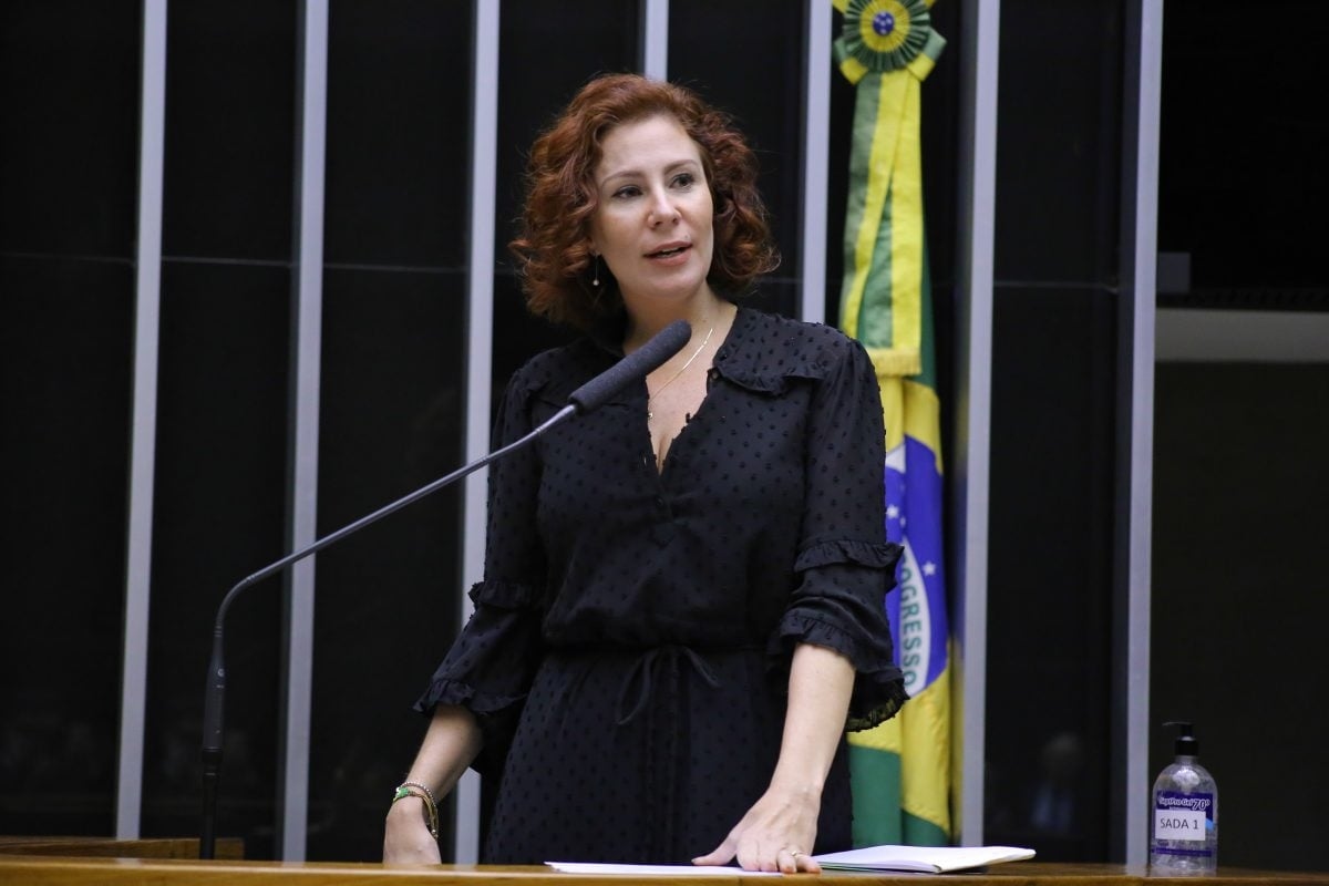 Brasil entrega pedido e Itália começa a analisar extradição de Zambelli