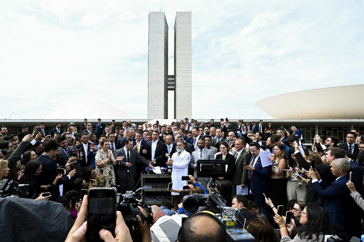Congresso tem ‘semana tensa’ com julgamento de Bolsonaro e desmoronamento da PEC da Blindagem