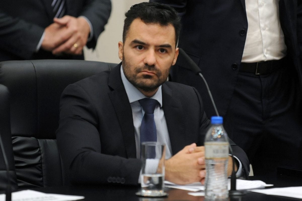 Een gemeenteraadslid dient bij het Federaal Openbaar Ministerie een klacht in tegen Arthur do Val vanwege zijn opmerkingen over een operatie in Rio.