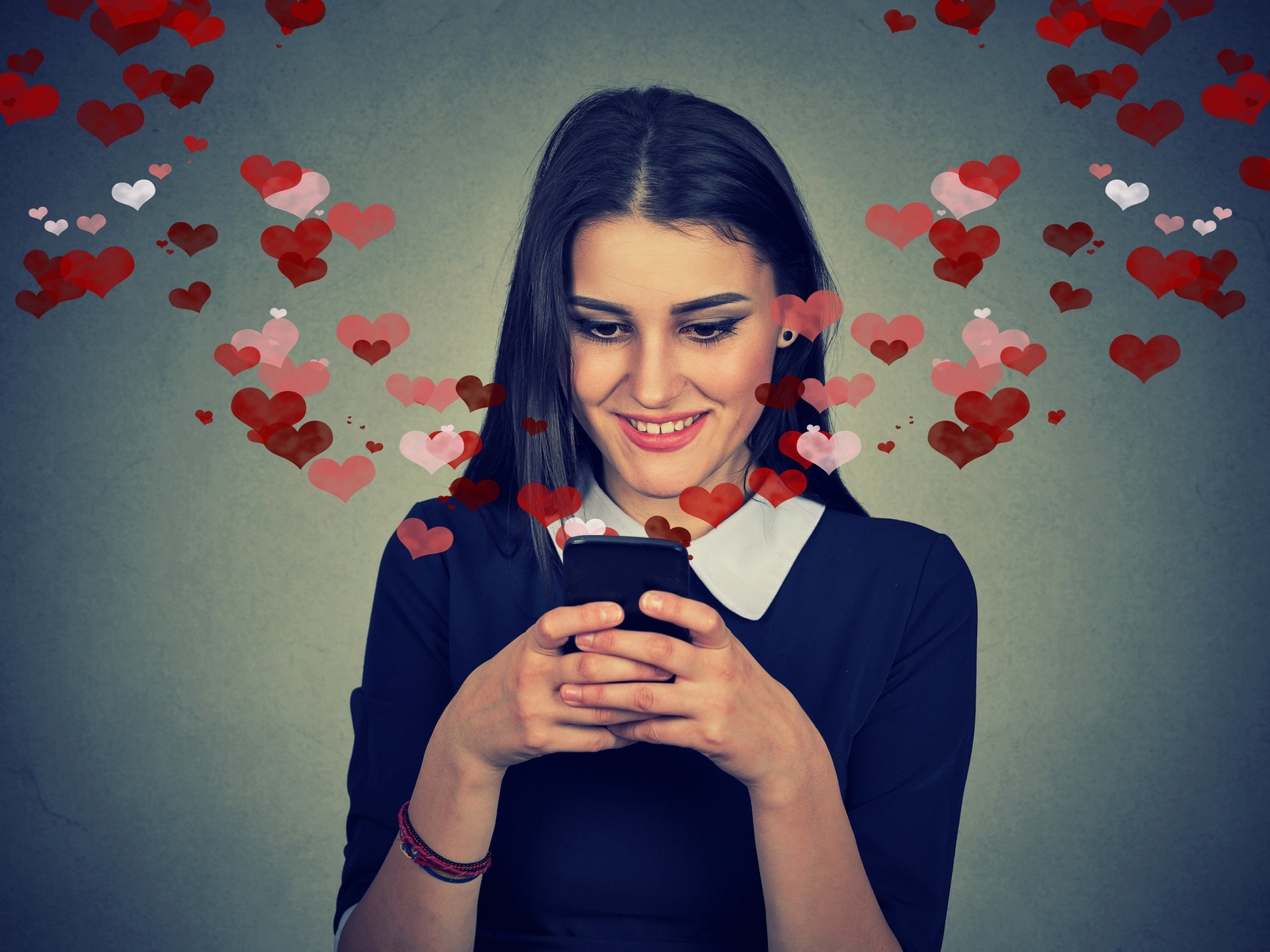 How to protect yourself when using dating apps and avoid risks
