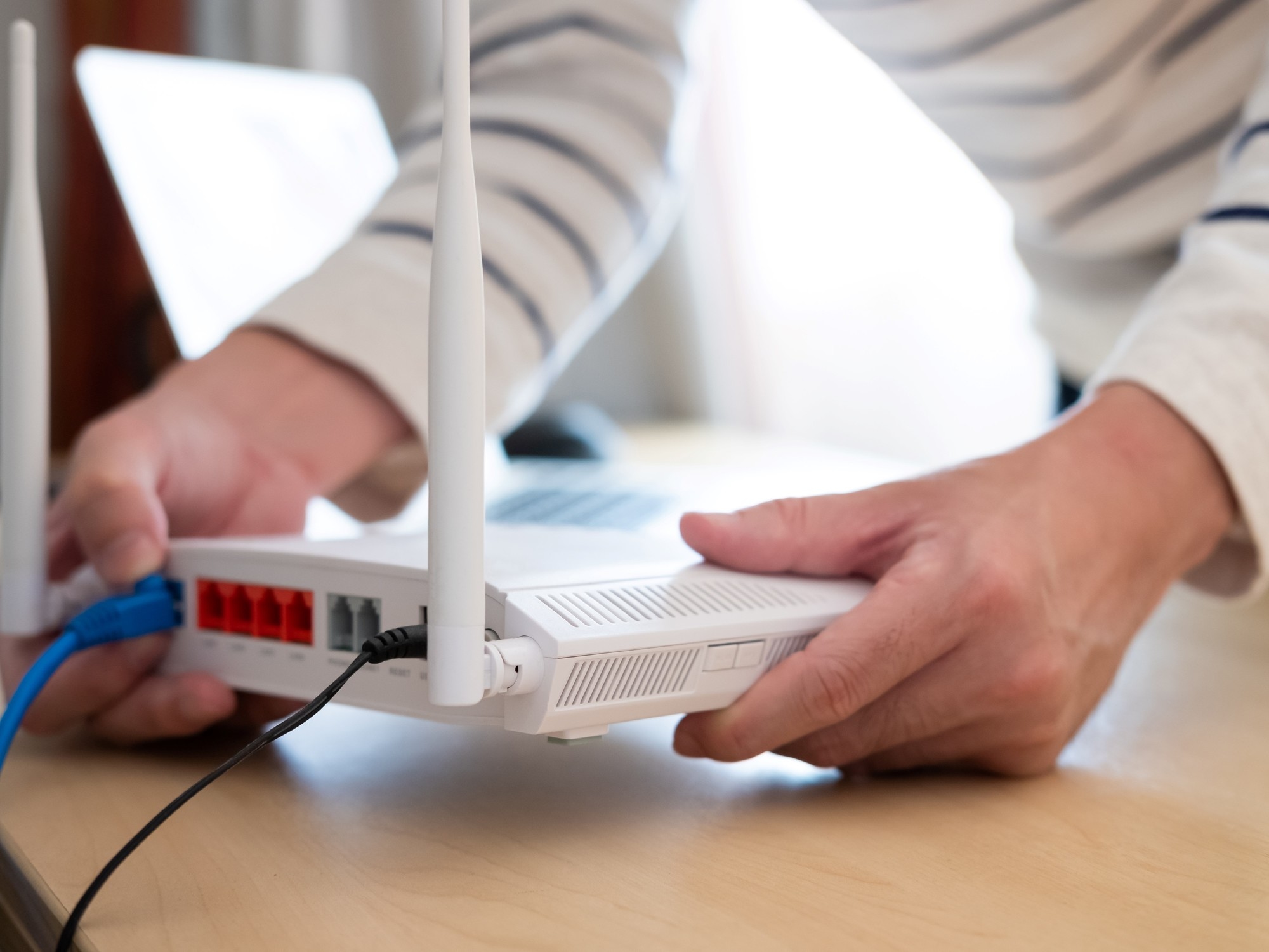 Melhore o sinal do seu Wi-Fi sem trocar de modem: toque nesta opção de tecla