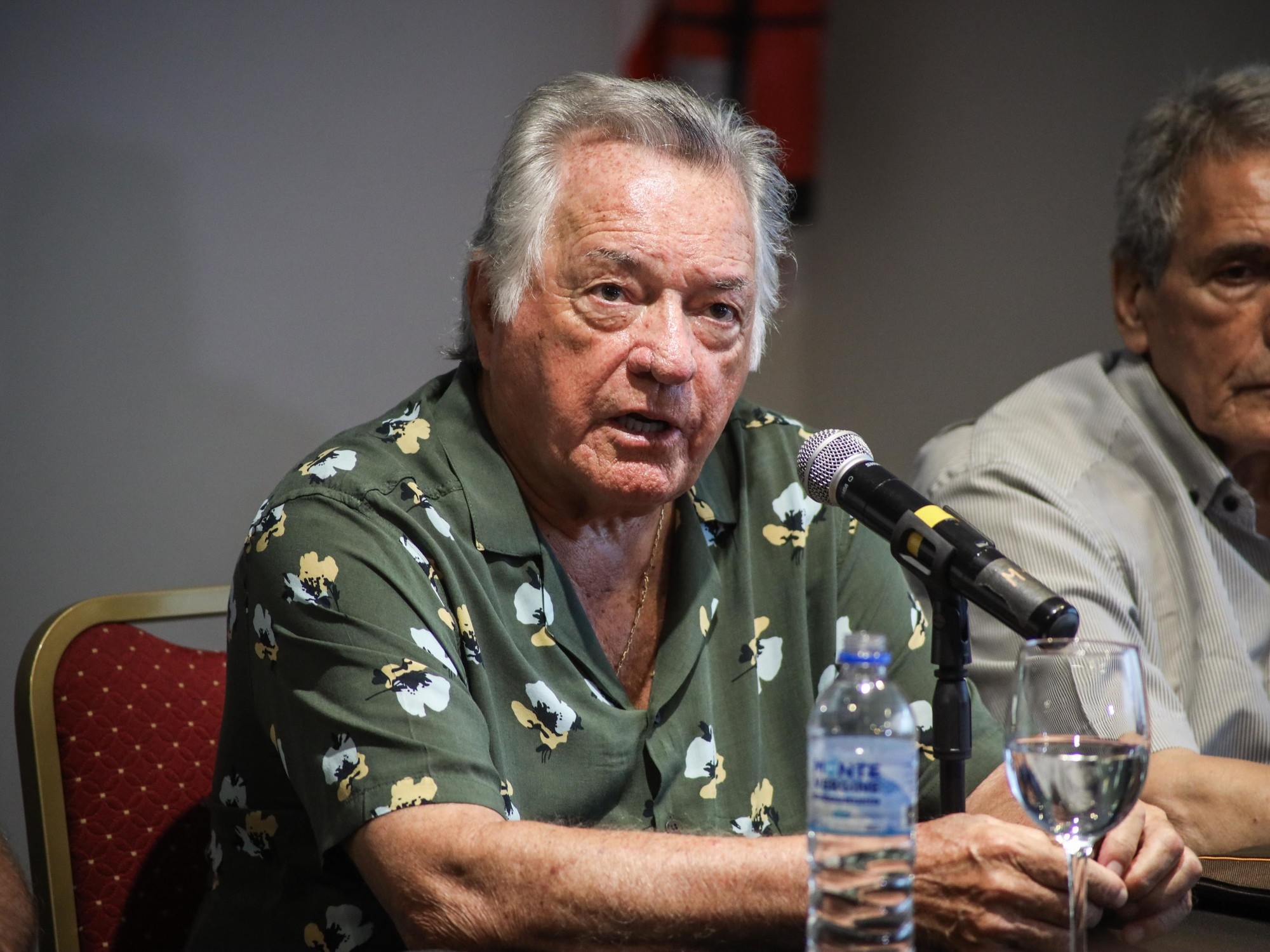 Luis Barrionuevo pojawił się ponownie i wygłosił groźbę pod adresem Javiera Mileia: „Jeśli wyjdziemy na ulice, jak długo utrzyma się rząd?”
