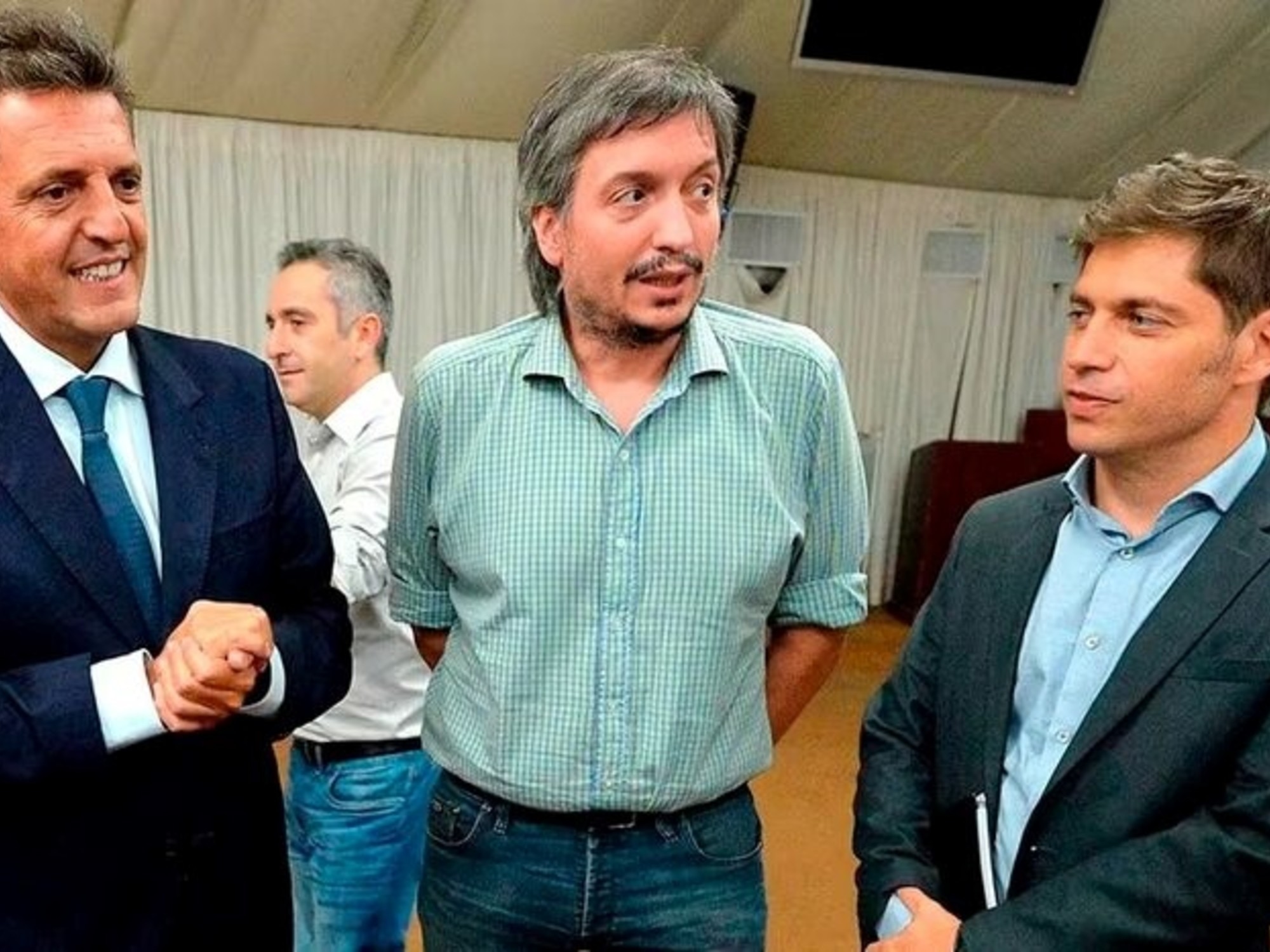 Nuovo vertice tra Axel Kicillof, Máximo Kirchner e Sergio Massa: una corsa contro il tempo per le trattative per colmare il divario all'interno del peronismo.