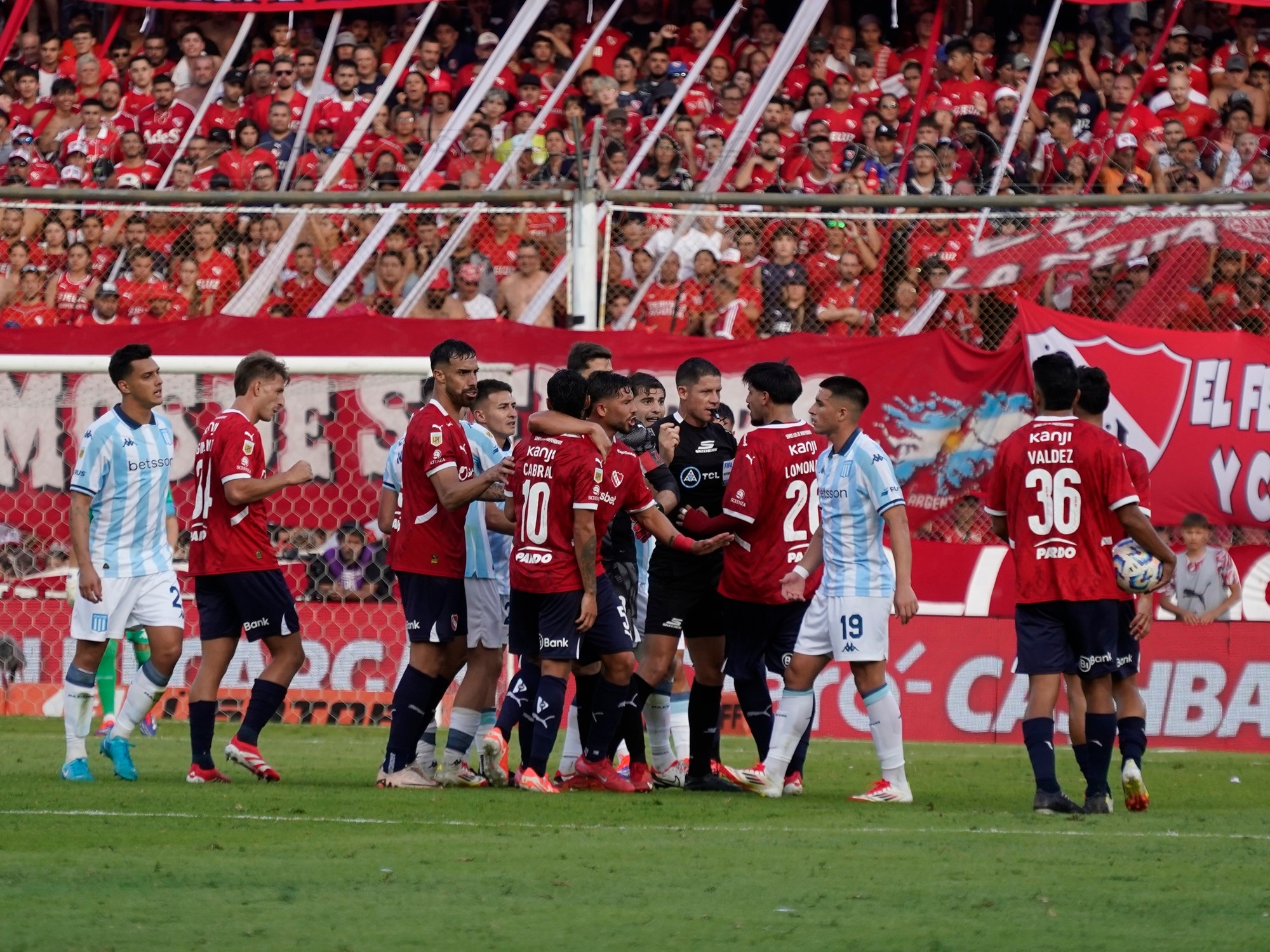 Sędziowie 10. kolejki turnieju Clausura 2025: kto będzie sędziował derby Avellanedy pomiędzy Racingiem i Independiente.