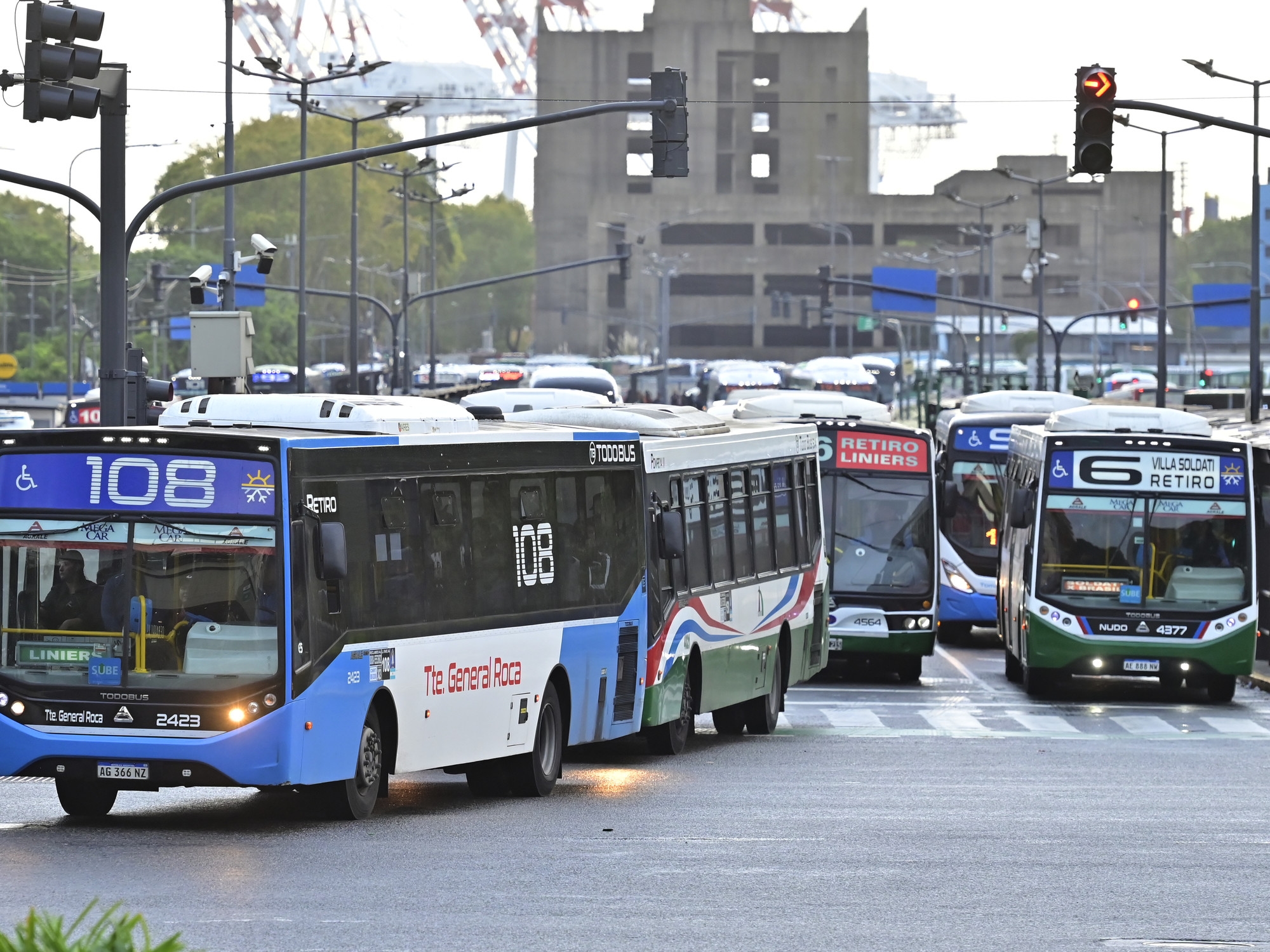 Busstreik am Dienstag, 6. Mai: Die UTA (Taxi Workers' Union) verschärft ihre Haltung und erklärt, es werde „keine Einigung“ zur Beendigung des Streiks geben.