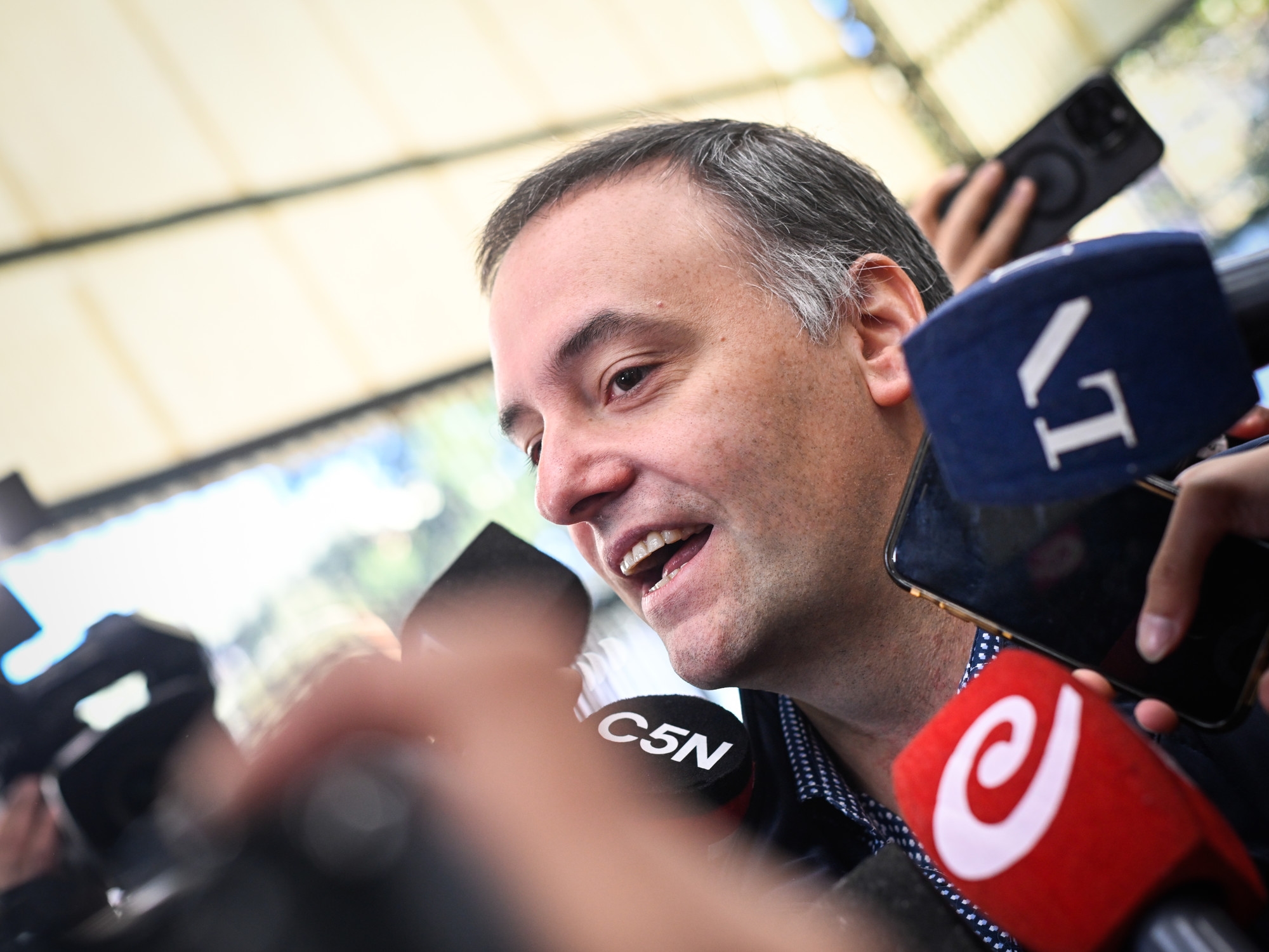 Dolar, hisse senetleri ve tahviller: Adorni'nin parlamento seçimlerindeki zaferine piyasa nasıl tepki verecek?