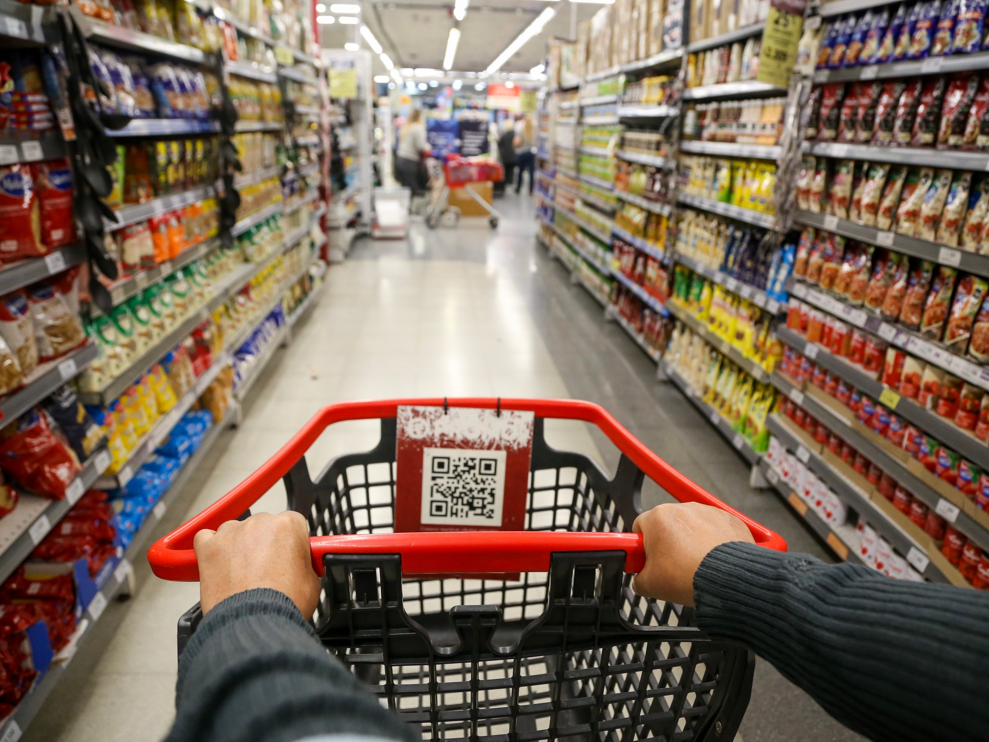 Der Anstieg des Dollars hatte nur geringe Auswirkungen auf die Preise, und die Inflation im Oktober dürfte niedriger ausfallen als erwartet.