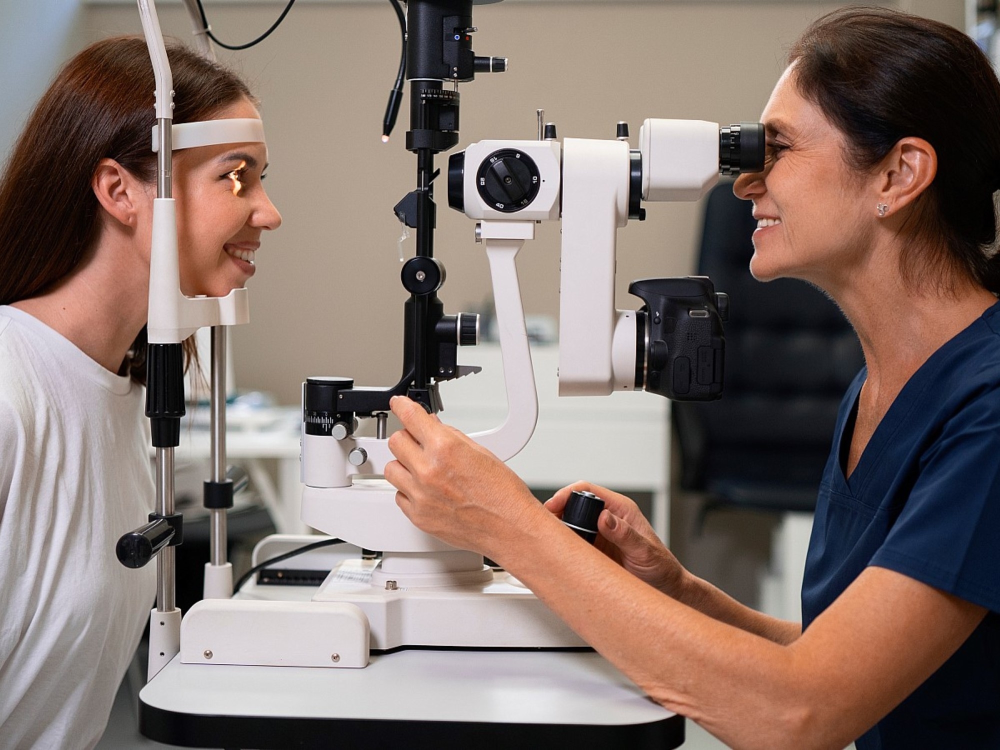 Regelmäßige Augenuntersuchungen können helfen, Alzheimer zu erkennen: Warum?