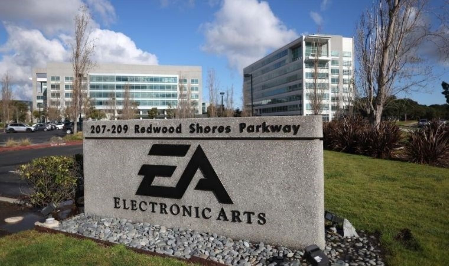 La vague de licenciements continue ; EA se sépare de centaines d'employés