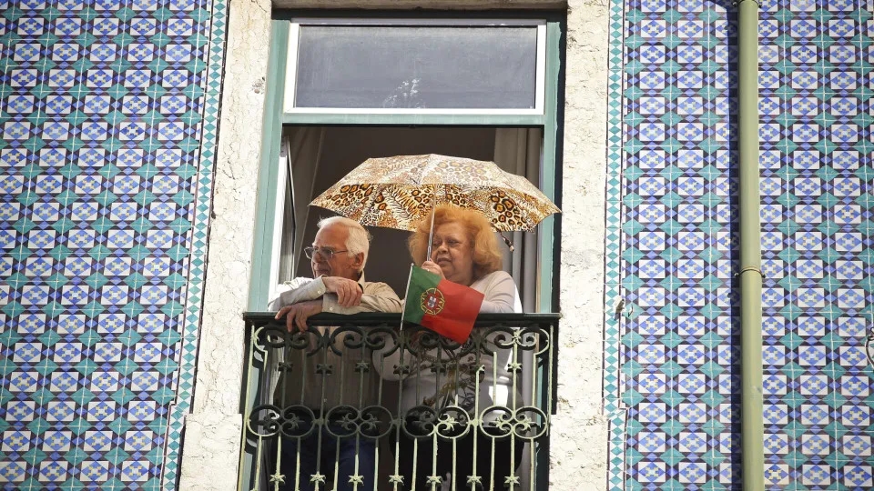 Le pensioni di agosto saranno ora elaborate utilizzando le nuove tabelle delle ritenute d'acconto dell'IRS