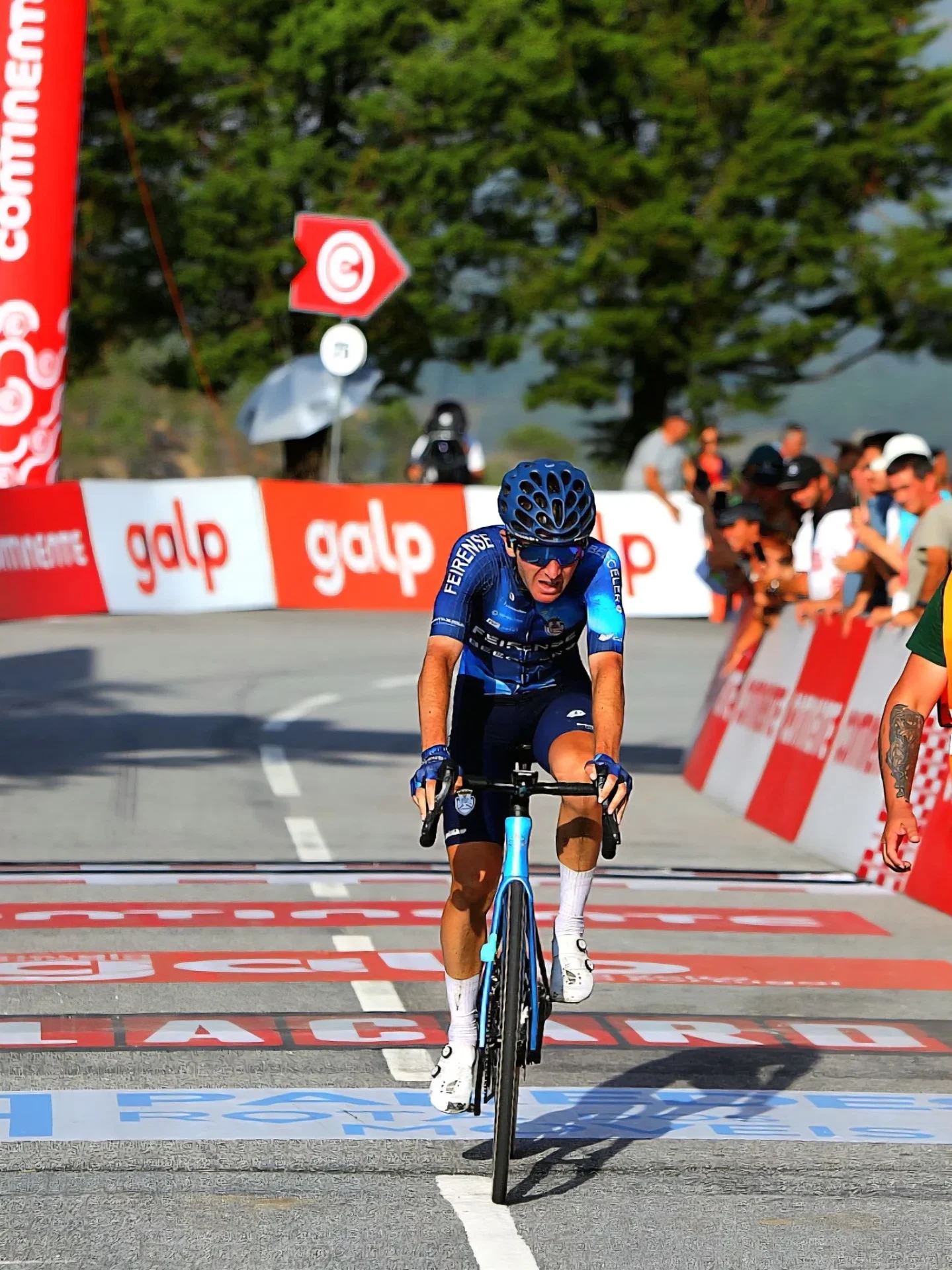 For Munton it has been "the best thing ever" to be in the Portuguese peloton