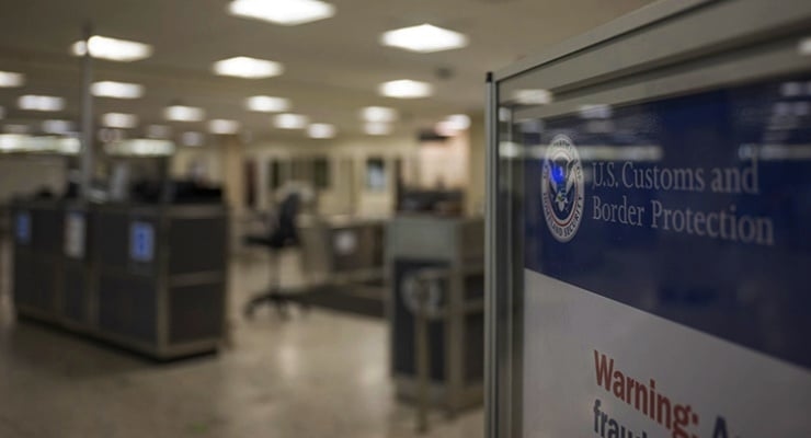 США хотят гарантий от двух стран: те, у кого нет в кармане 5000 долларов, не смогут въехать в страну.