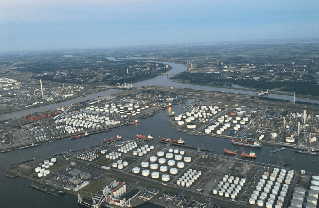 La BP abbandona i piani per un impianto di biocarburanti nel porto di Rotterdam