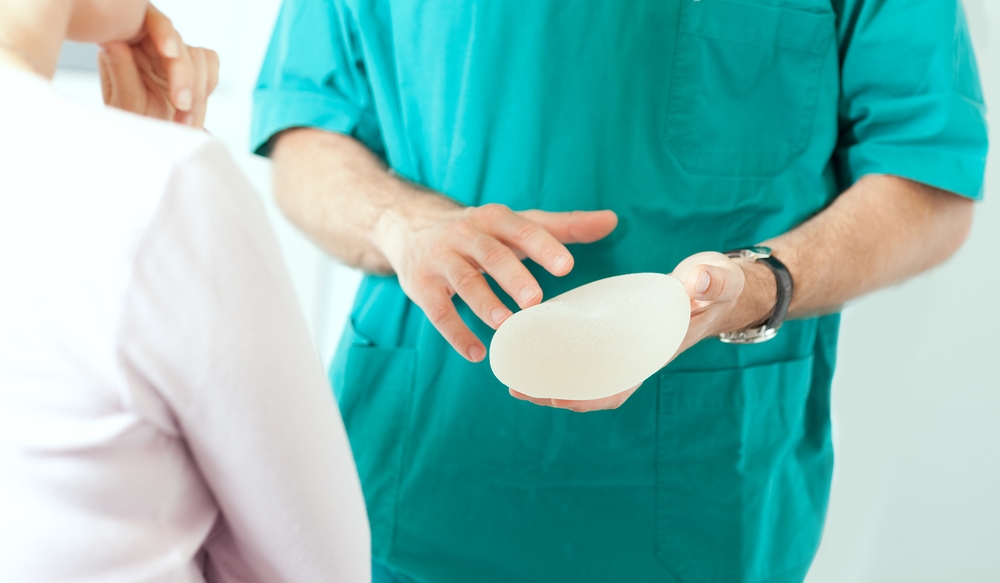 Tribunale olandese esaminerà la richiesta collettiva sugli impianti mammari Allergan