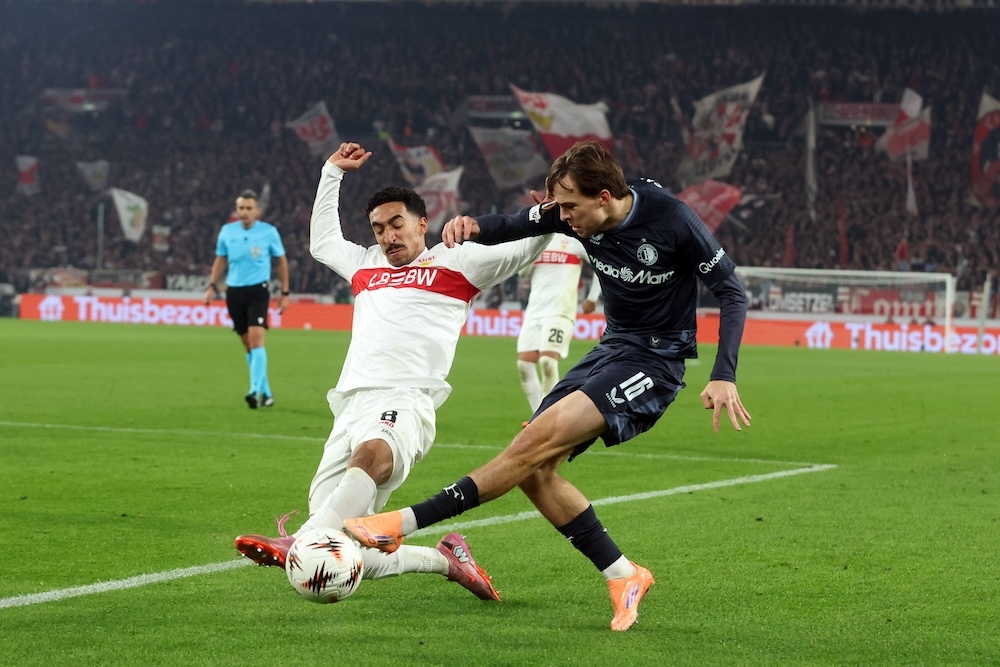 Trzy porażki i remis holenderskich klubów w europejskich rozgrywkach