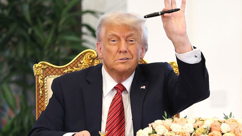 Трамп угрожает ЕС 50-процентными пошлинами с июня