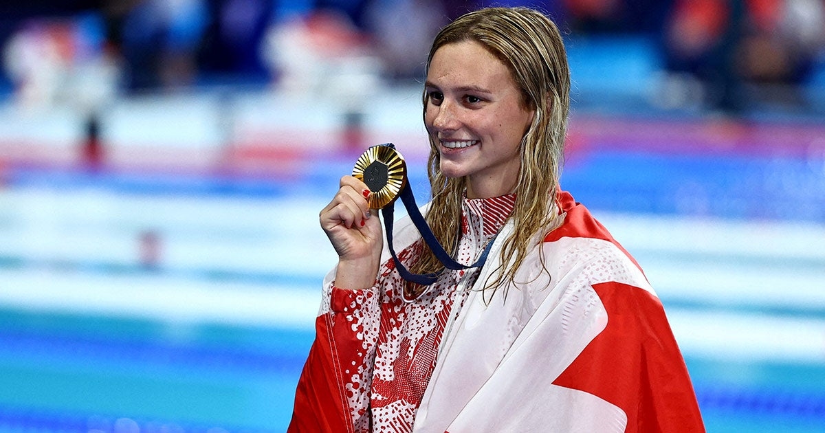 Summer McIntosh bate récord mundial de 200 metros