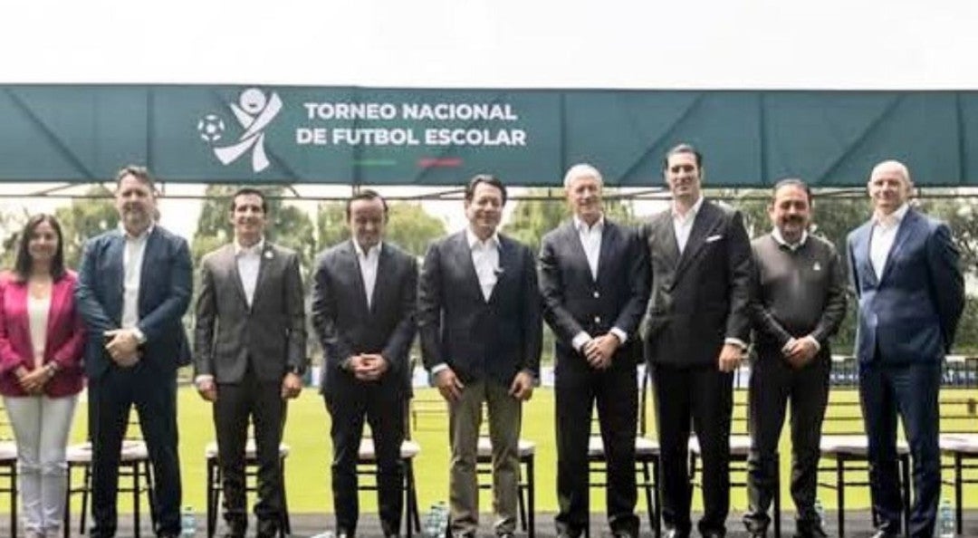 Mario Delgado inaugura etapa final Torneo Nacional Futbol Escolar