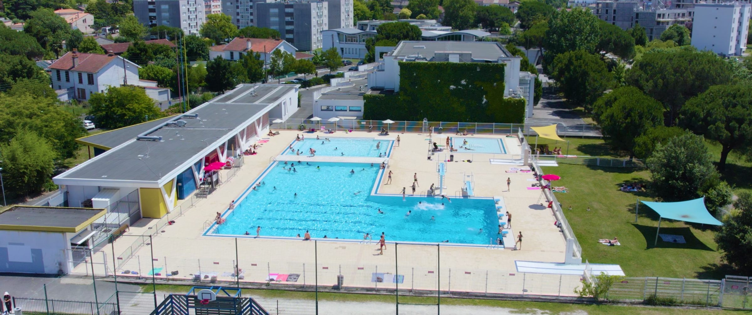 Floirac (33): young people defile the municipal swimming pool in the middle of the night, the town hall files a complaint
