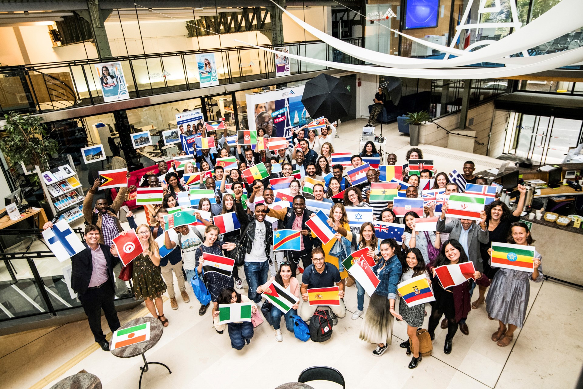 Más de 400.000 estudiantes extranjeros en Francia: la universidad, una vía de oro para la inmigración; el 53% proceden del continente africano