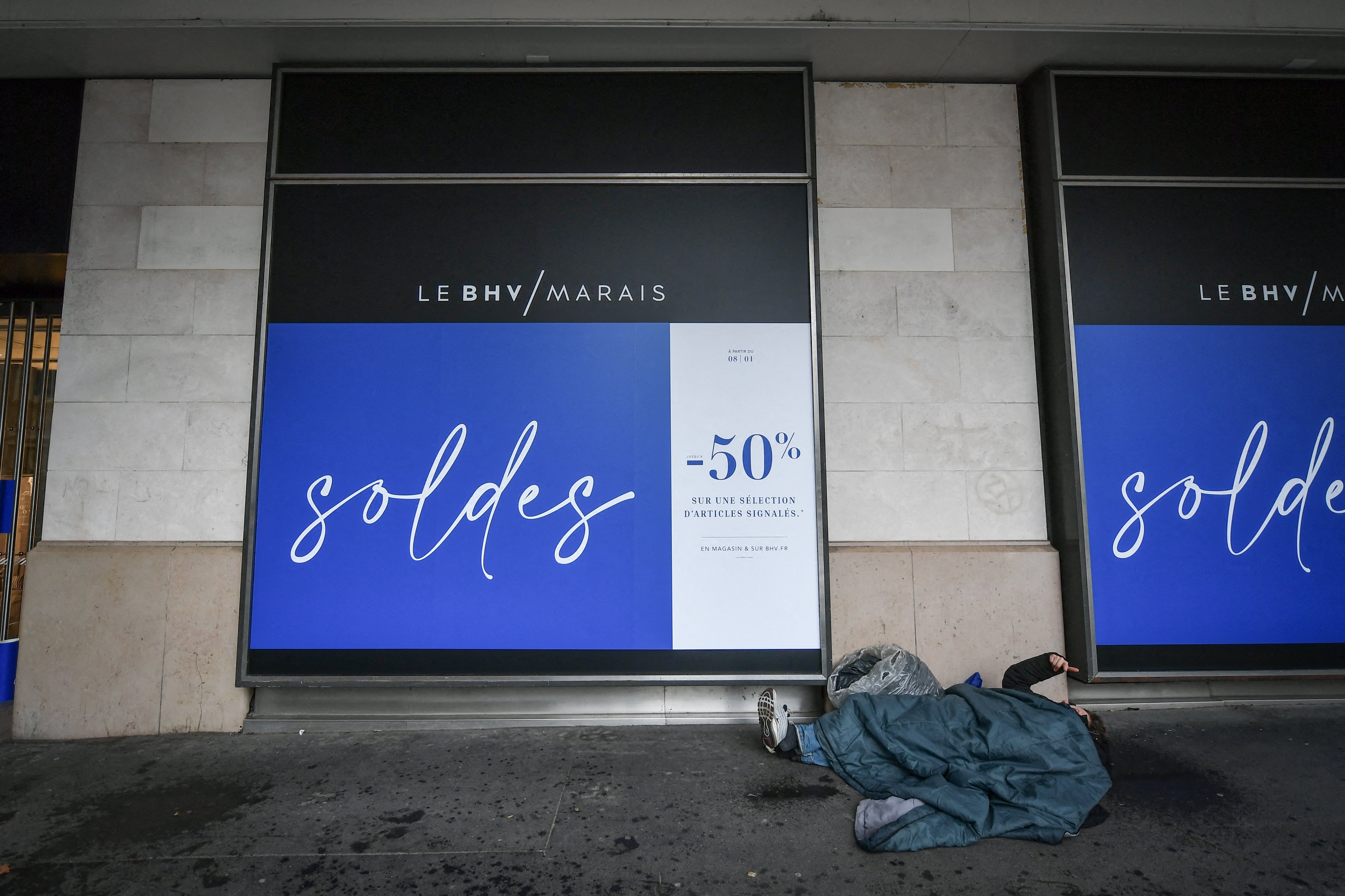 "It's a bit like giving them a funeral": a ceremony in Paris to pay tribute to the 855 homeless people who will die in 2024