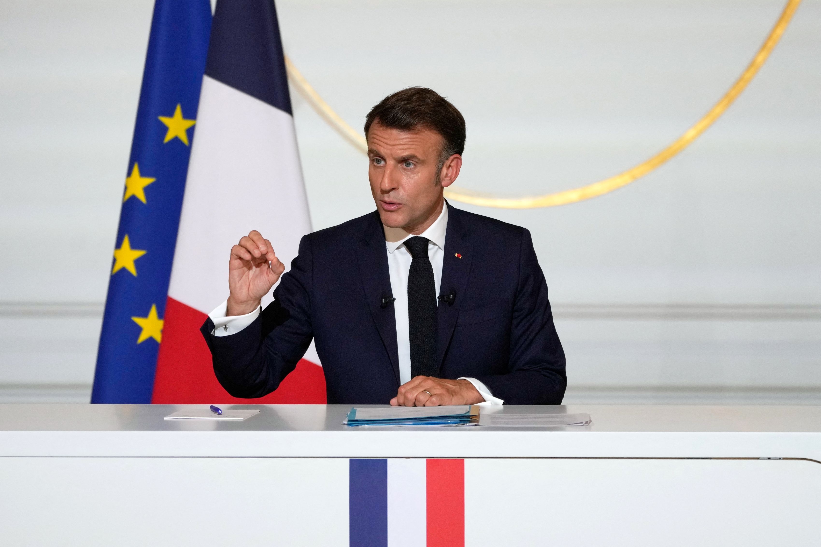 Emmanuel Macron postpones conference but maintains his line on a Palestinian state