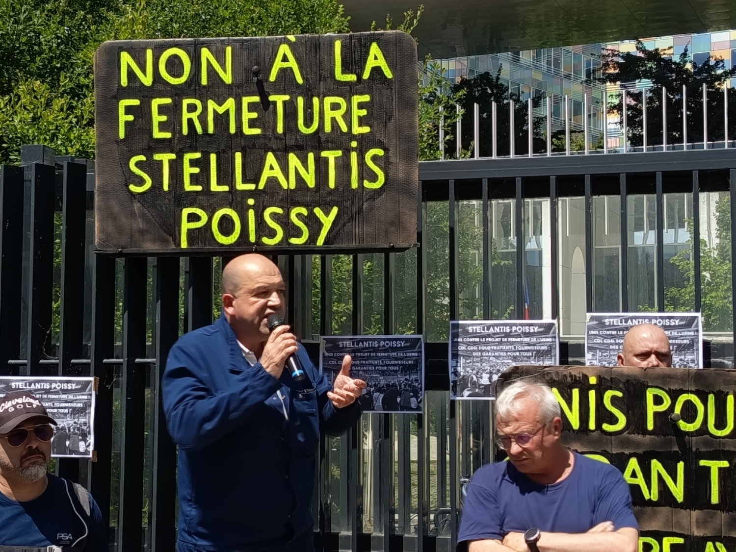 Poissy-werknemers willen 'de nachtmerrie van Stellantis worden' bij PSG-stadionproject