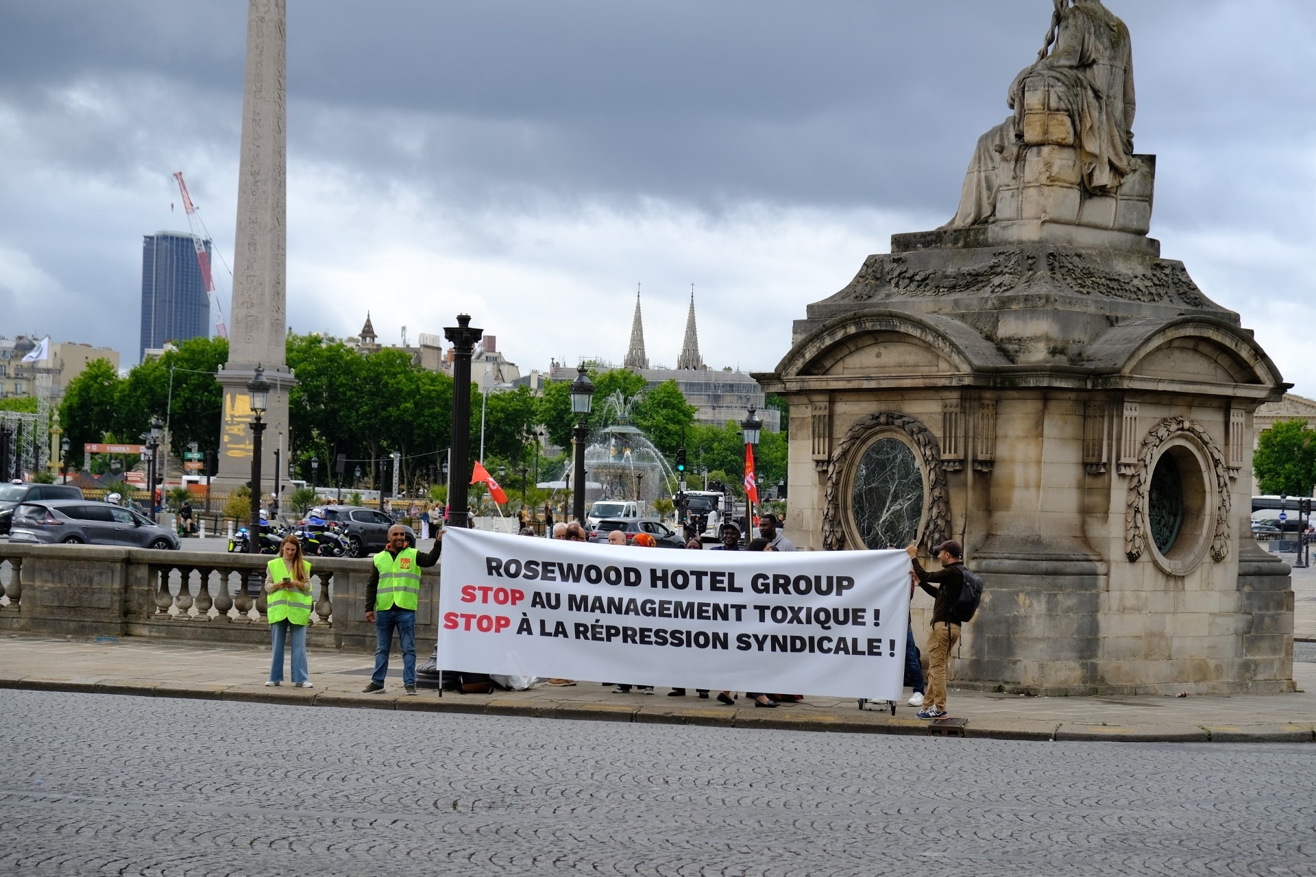 "They're trying to intimidate me": in front of the Crillon, staff mobilize against the dismissal of a pillar of the CGT