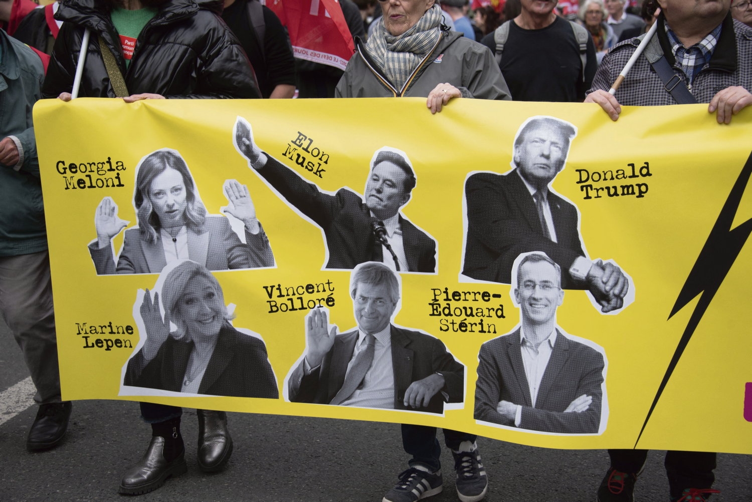 En la "cumbre de la libertad", Pierre-Édouard Stérin y Vincent Bolloré lanzan una oferta pública de adquisición hostil contra la derecha liberal tradicional.