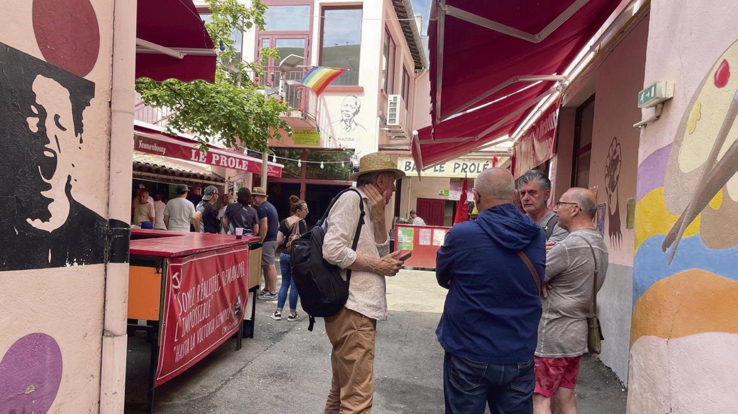 "Eles começaram a usar gás lacrimogêneo e a bater nas pessoas": Quem eram os neonazistas que atacaram o bar Prolé, a sede comunista em Alès?