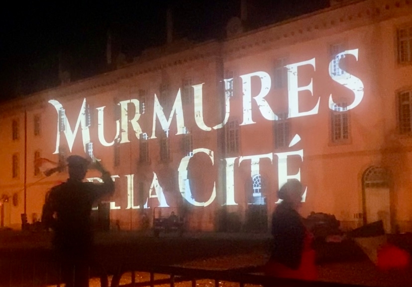 Stadtgemurmel in Moulins: Die Menschheit wurde Zeuge des Spektakels des Mini-Puy du Fou und es war noch schlimmer als erwartet